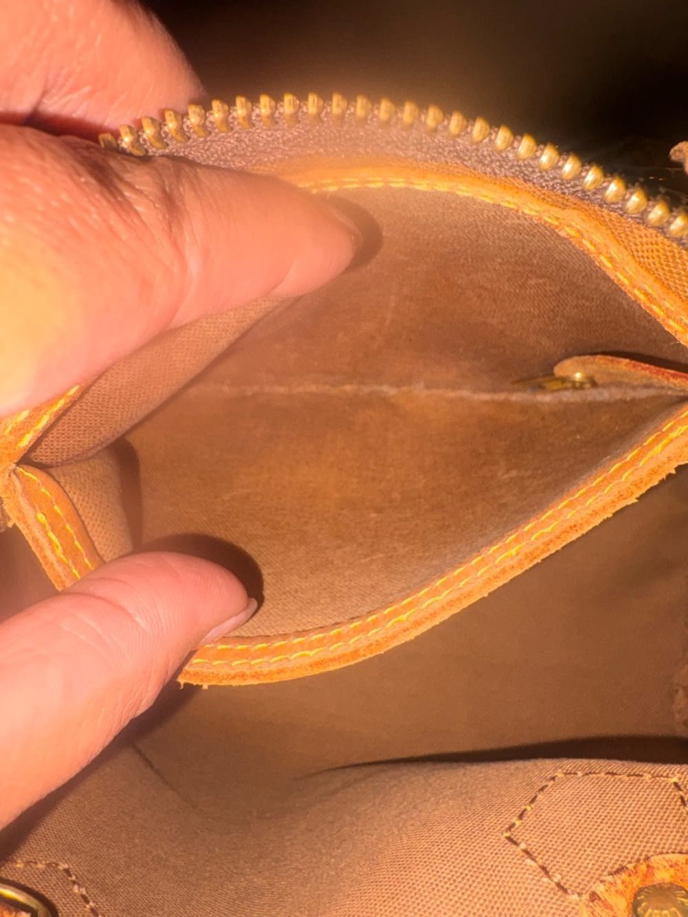 Louis Vuitton Brown Monogram Canvas Speedy 25 - Picture 7 of 8